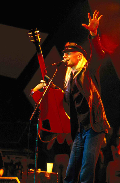 Photo of Johnny Winter, Jon Paris, Bobby Torello at Lorely Festival 1980 